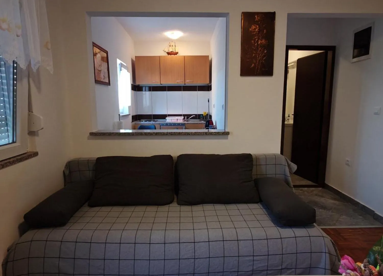 Apartments Pomer 0*,